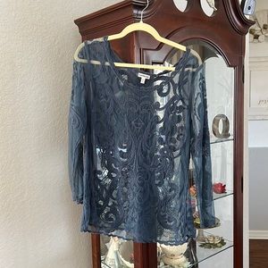 Women’s Express Sheer Detailed Top Size L